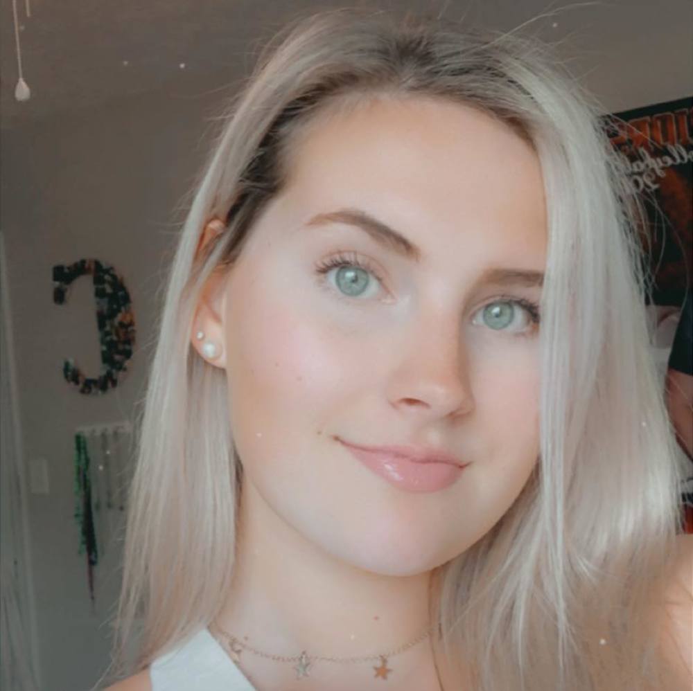 Meet your Posher, Claire